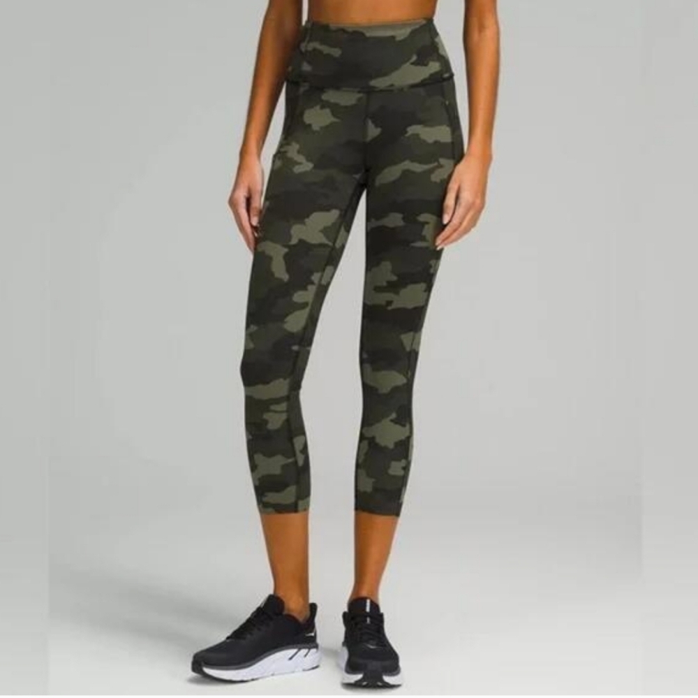 Lululemon Camo Fast and Free HR 23" Crop Leggings Green Size 14